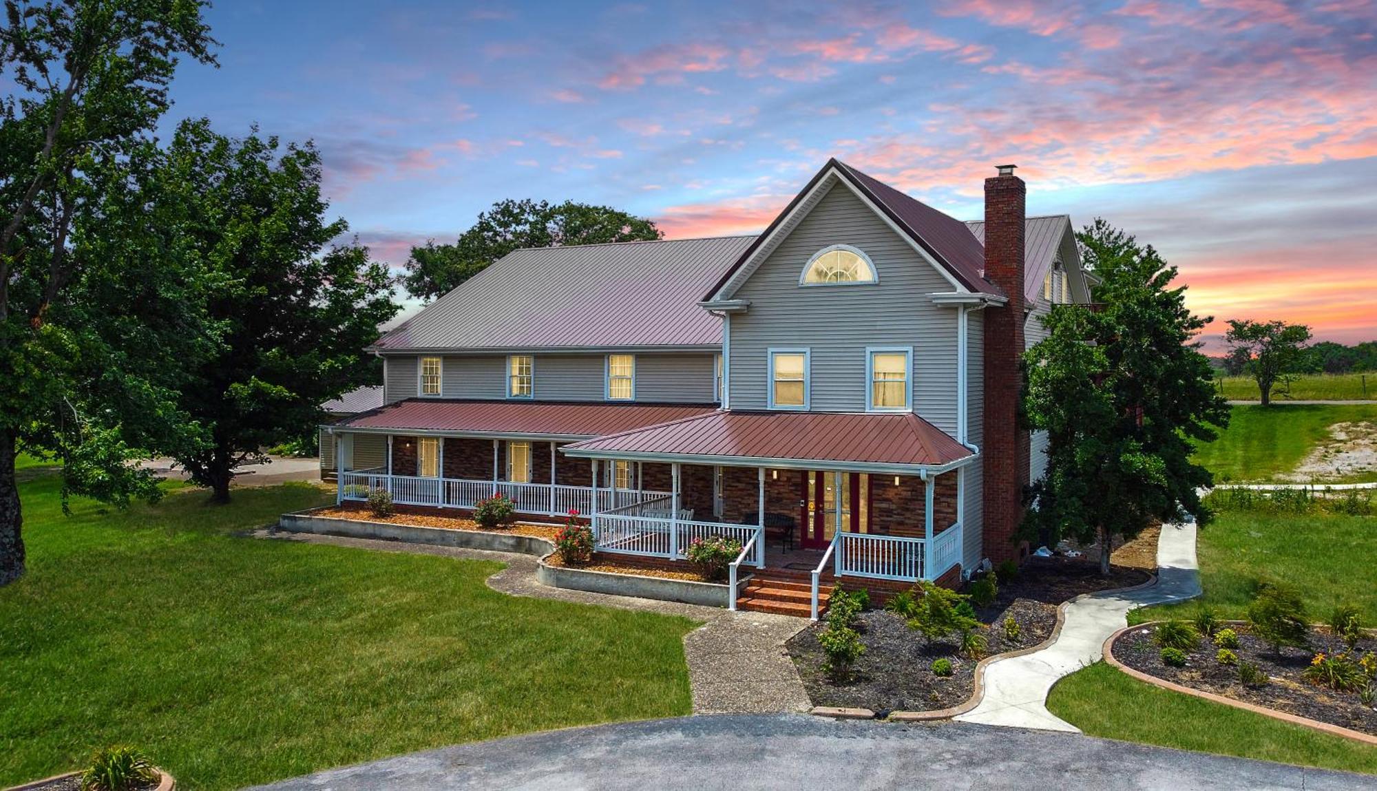 Four Seasons Country Inn Глазгоу Екстериор снимка