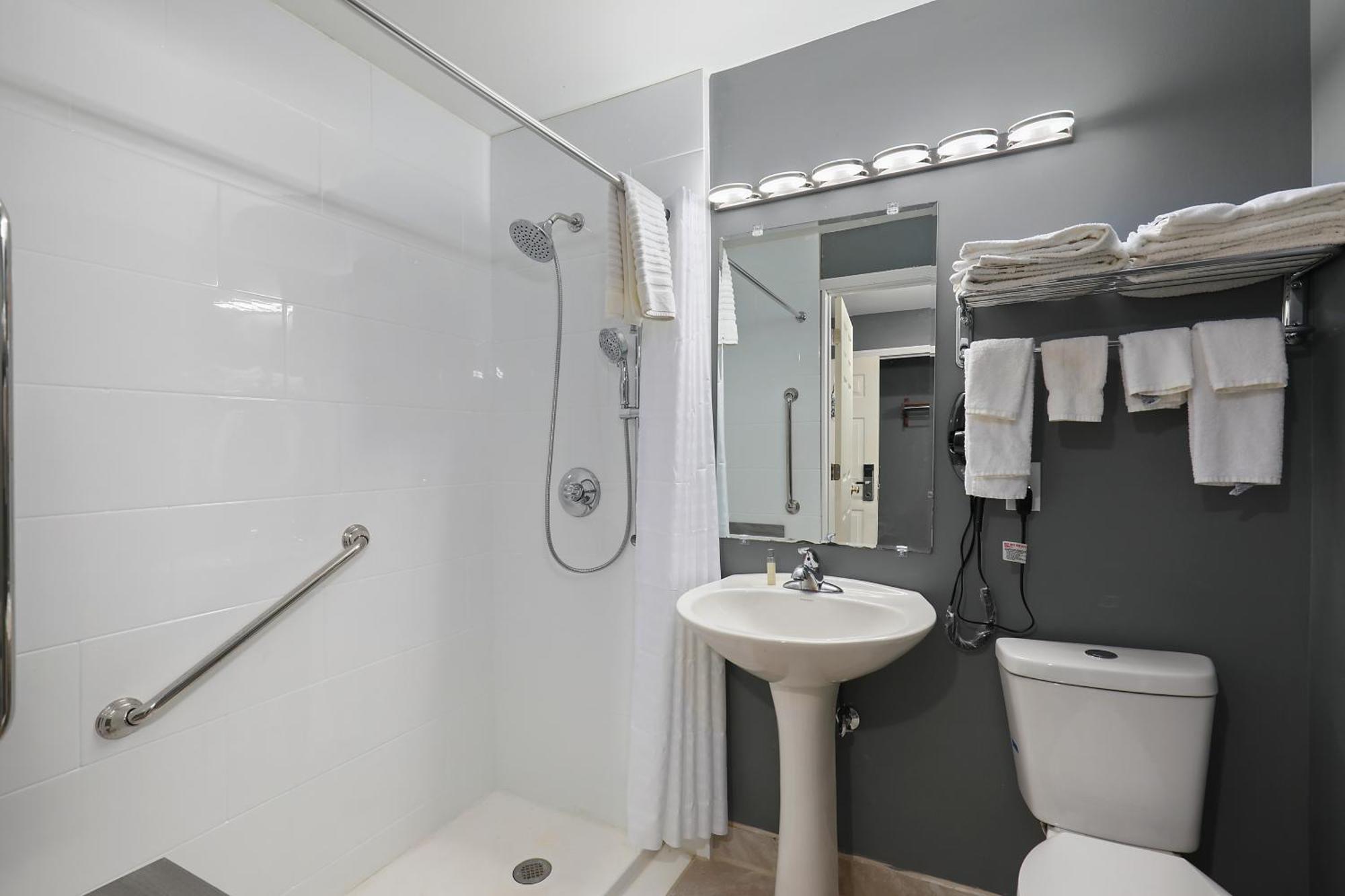 Four Seasons Country Inn Глазгоу Екстериор снимка