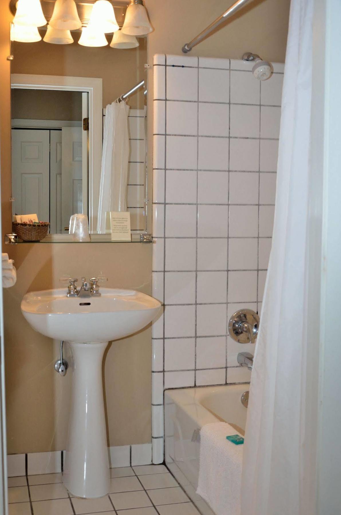 Four Seasons Country Inn Глазгоу Екстериор снимка